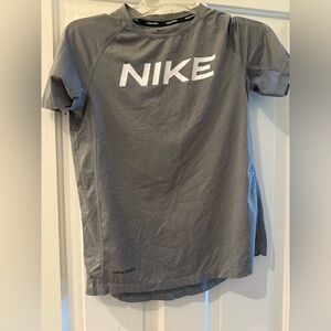 Nike drifit fitted shirt YL